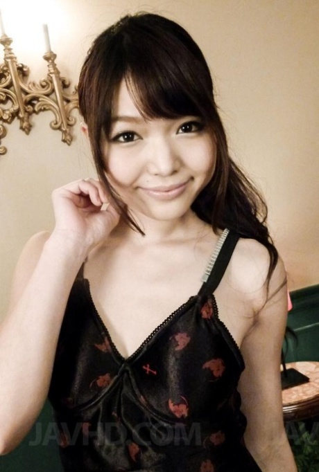 Shino Aoi nude pictures