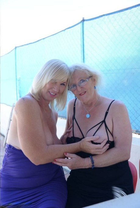 amateur webcam granny orgasms