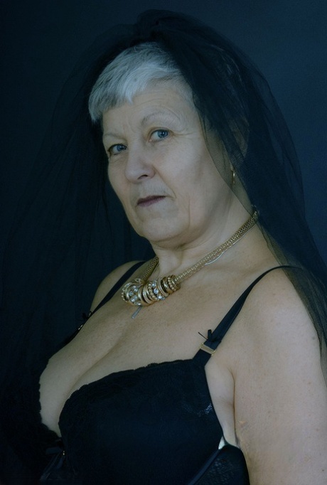 pics of mature old hot granny porn photo 1