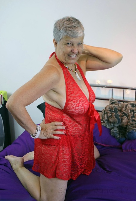 older woman fun lesbian nude images 1