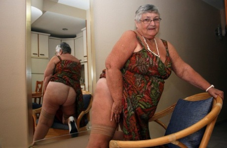 granny fingers mans ass xxx image 1