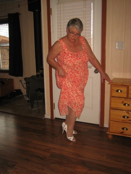 single granny porno pics 1