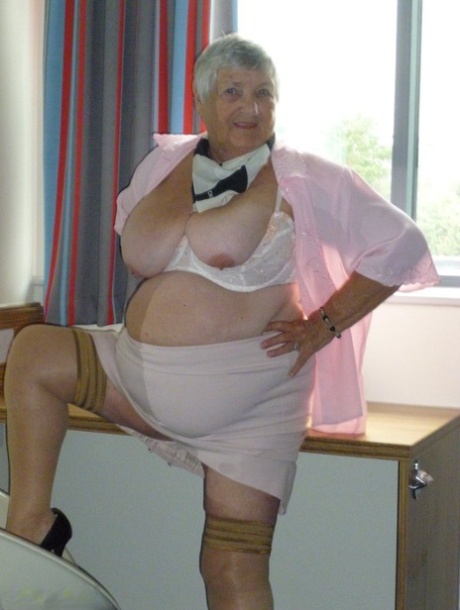 9buck granny porno image 1