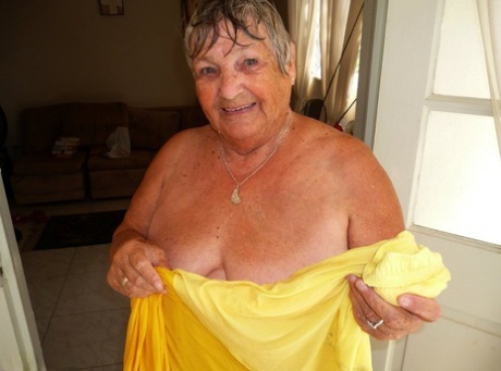mature busty granny nude photos 1