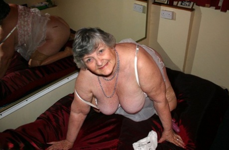 60 yr old granny milf naked picture 1