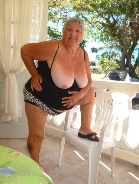 older fat women jerking off young guys hot pictures 1