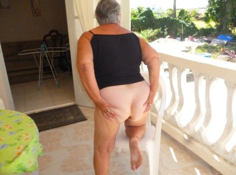 granny post naked pic 1