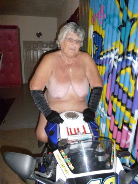 granny like naked pictures 1