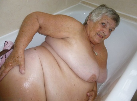 pictures fat old woman vidios sex photo 1