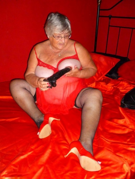 blonde granny cum sauna sex images 1