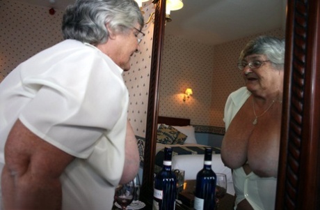 mature granny big saggy tits nude photo 1