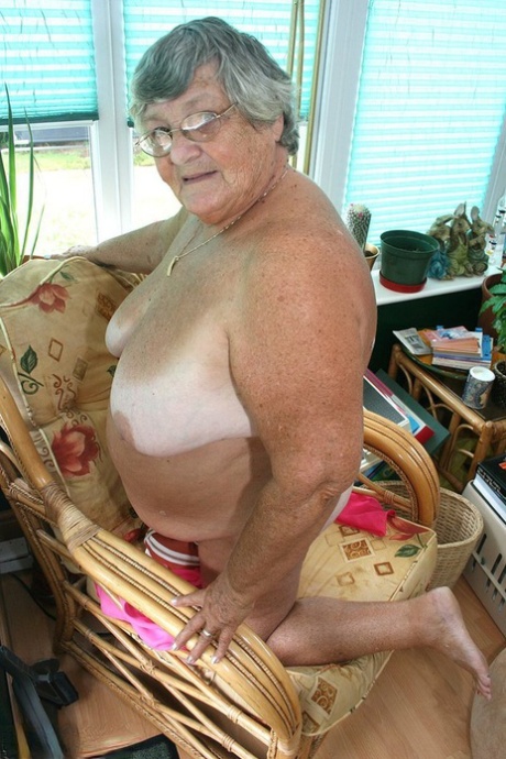 older women tryout naked images 1