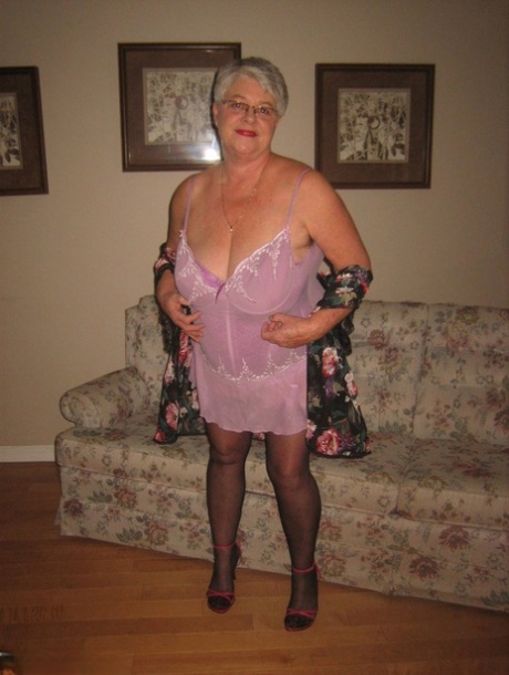 dressedundressed older women hot pics 1