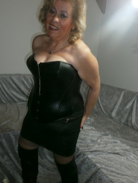 granny wifebucket hot pictures 1