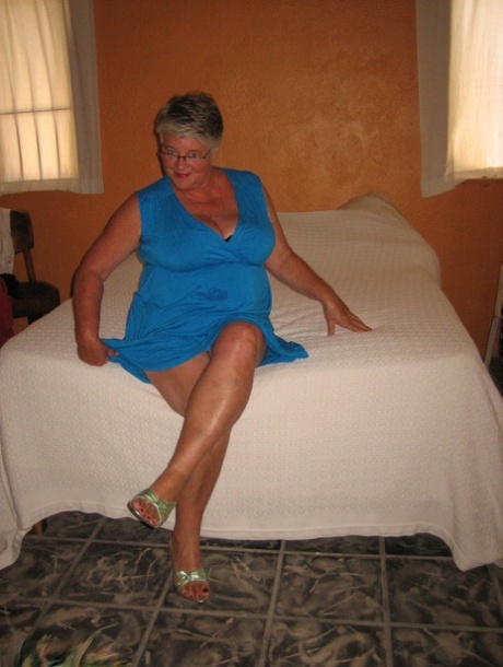 sexy older thick women