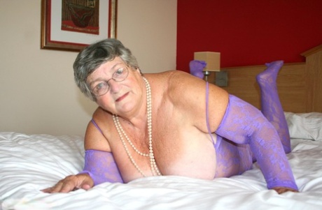 cuckold bbc granny xxx picture 1