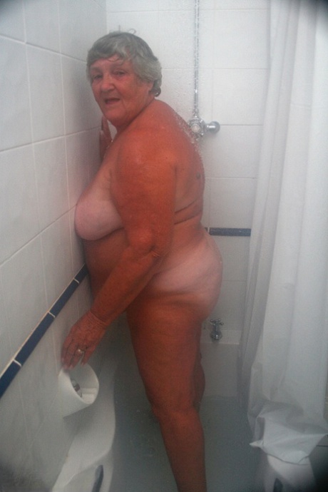 mature granny series naked pictures 1