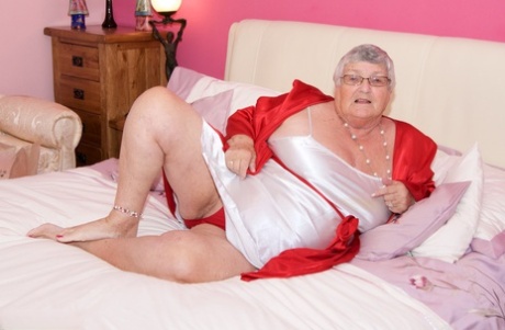 big tits old granny hot image 1