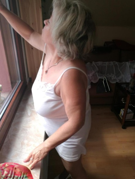 exploited moms granny busty