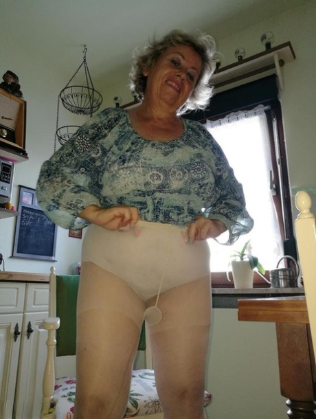 fat granny loves sex porn photo 1