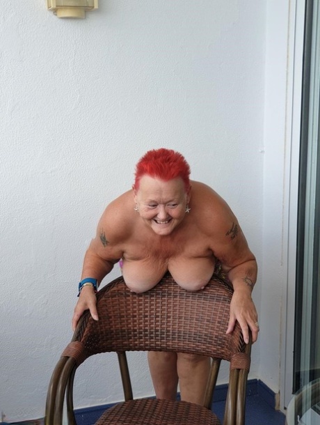 older women showing big fat tits