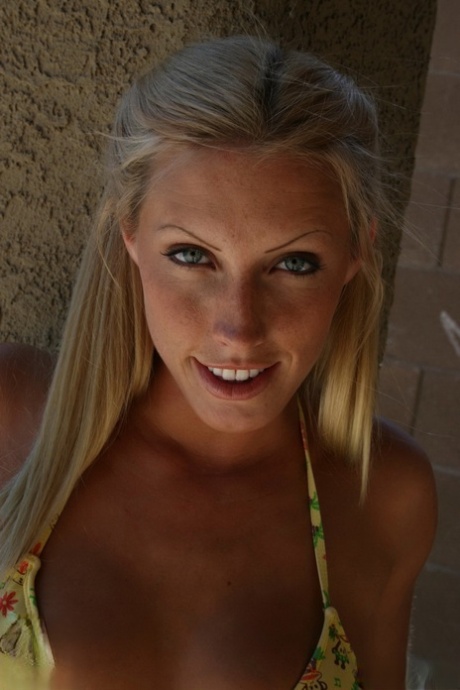 Cassie Young free pic