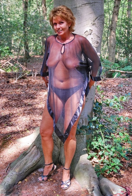 african granny cum nude photo 1