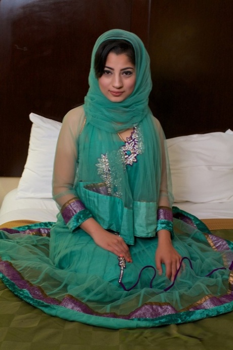 Nadia Ali sex picture