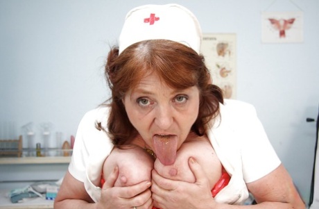 ginger granny xxx pictures 1