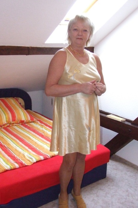 horny hungarian granny fucking porn picture 1