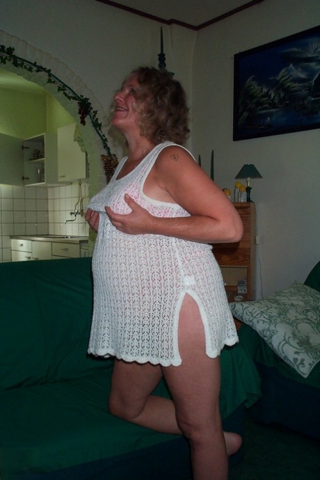 cougar granny ass sex picture 1