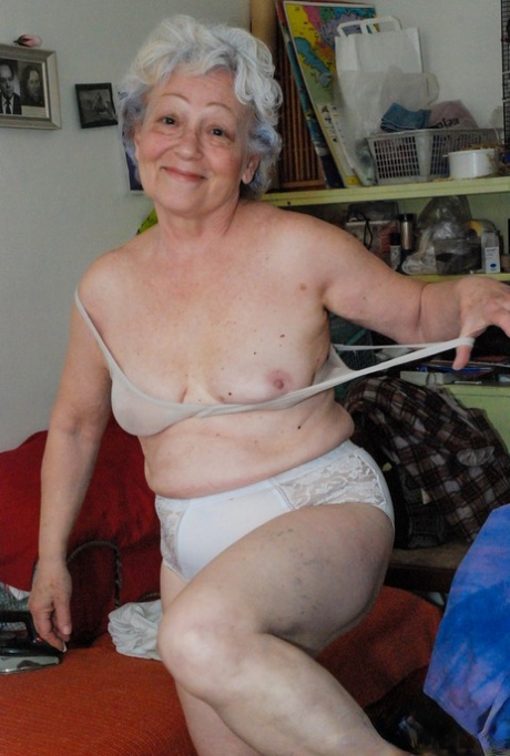 granny et jeune free pics 1