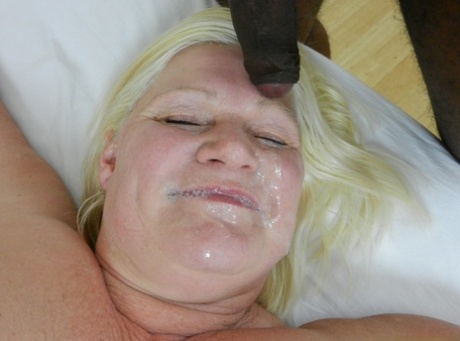 hungarian granny creampie porno photos 1